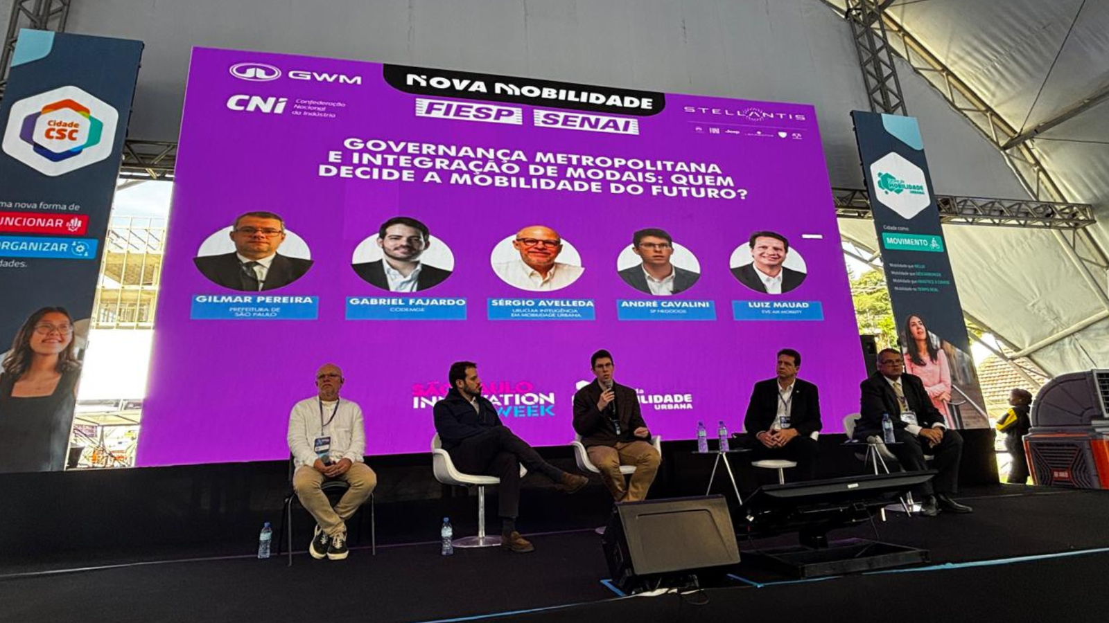 Debate no palco Nova Mobilidade durante o SPIW 2026